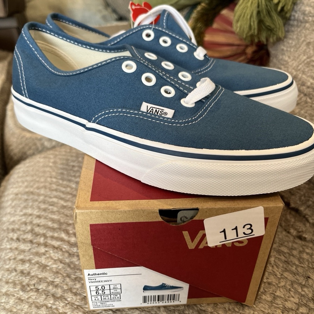 VANS authentic sneakers tennis shoes white 6.5 NEW Off the wall womens mens